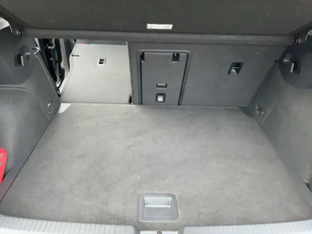 Volkswagen Golf 1.5 TSI Golf VIII