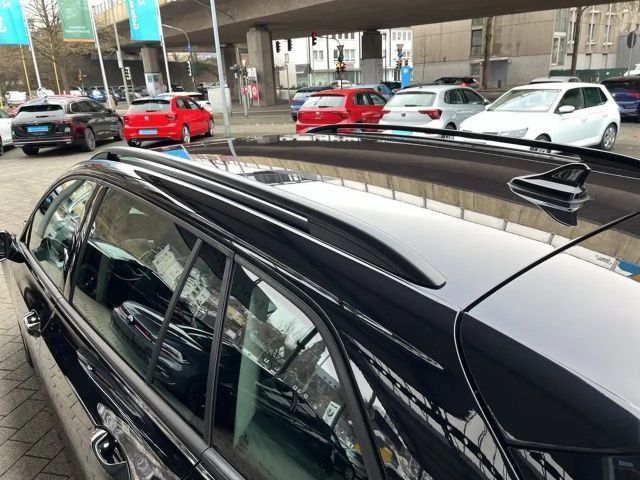 Volkswagen Golf 1.5 eTSI DSG Life Variant