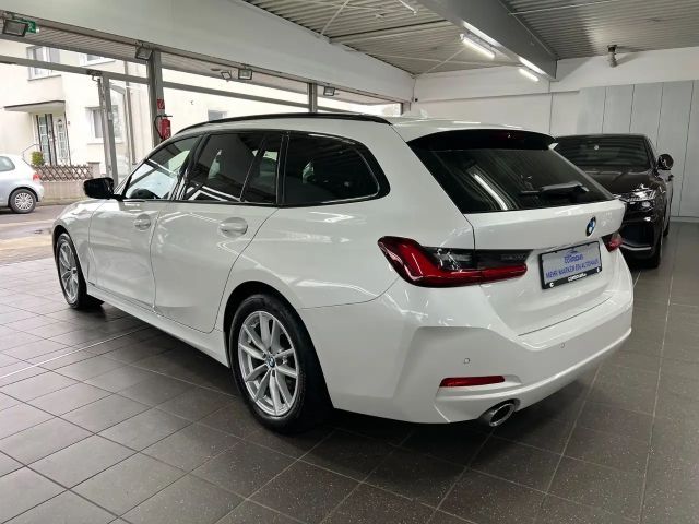 BMW 320 320d Touring xDrive