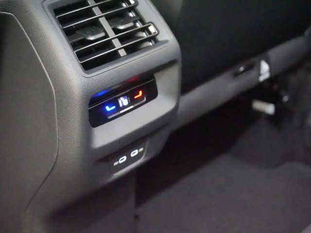 Volkswagen Tiguan TDI Goal KEYLESS PDC SHZ KLIMA AHK LED