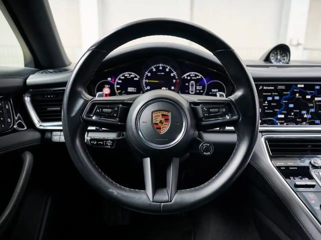Porsche Panamera 4 E-Hybrid