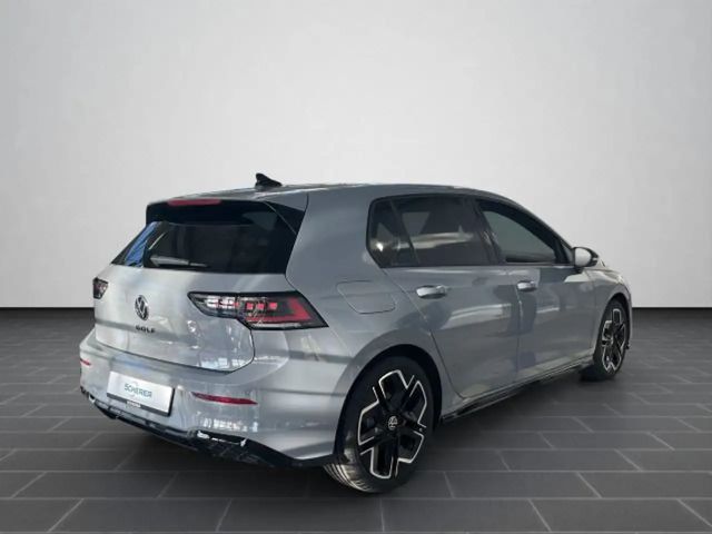 Volkswagen Golf 1.5 TSI DSG R-Line