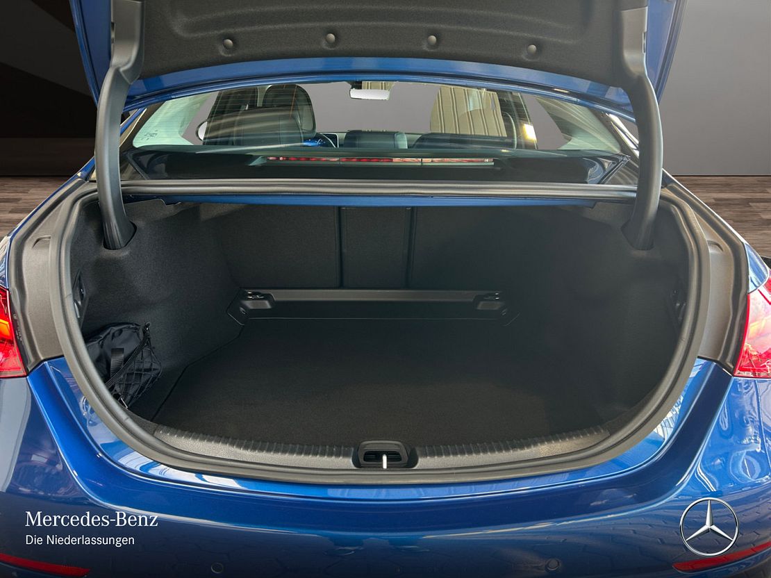 Mercedes-Benz C 200 4MATIC Sedan