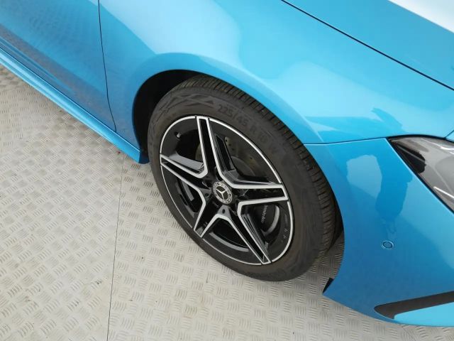 Mercedes-Benz CLA 200 AMG Line Coupé Premium