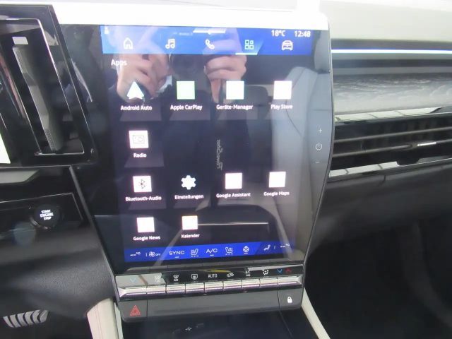 Renault Espace E-Tech Hybrid Iconic