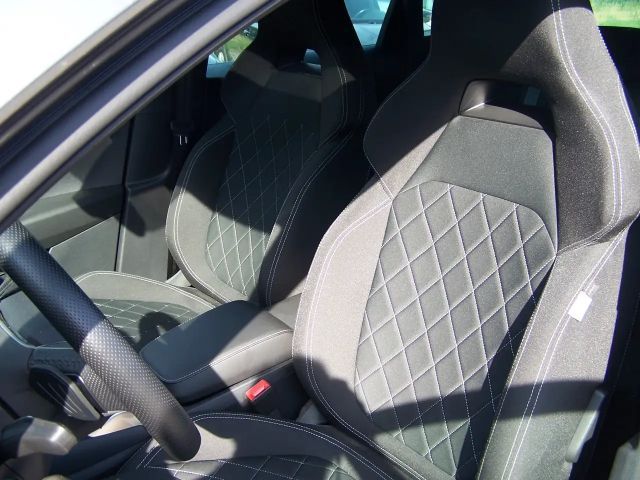 Skoda Karoq 2.0 TSI 4x4 Sportline