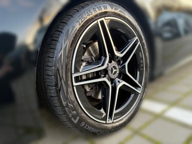 Mercedes-Benz A 180 A 180 d AMG Line