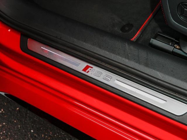 Audi RS6 Avant Quattro