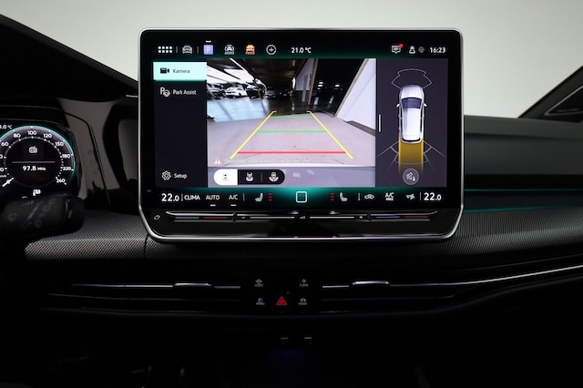 Volkswagen Golf DSG R-Line