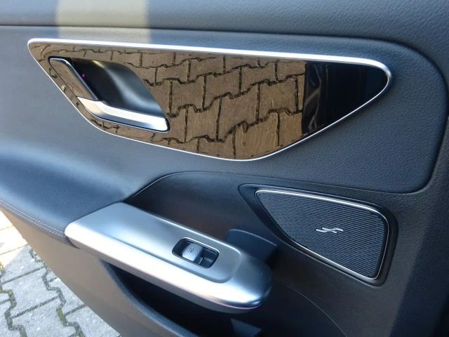 Mercedes-Benz C 220 AVANTGARDE C 220 d Estate