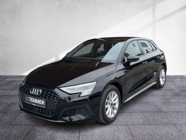 Audi A3 30 TFSI Ambiente Sedan