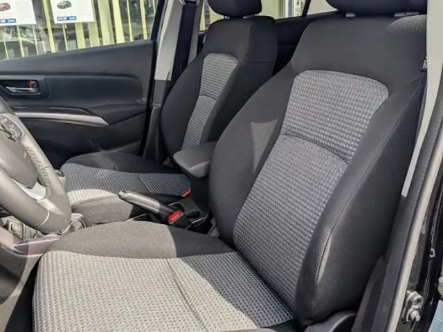 Suzuki S-Cross Hybrid