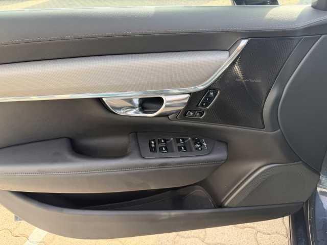 Volvo V90 Plus