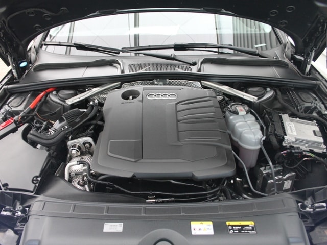 Audi A4 30 TDI S-Tronic Sedan