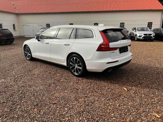 Volvo V60 Momentum