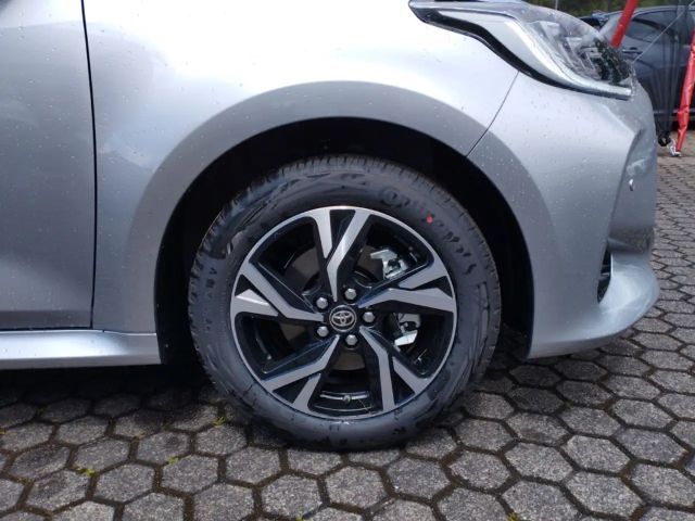 Toyota Yaris 1,5l Teamplayer LED Sitzheizung vorn Lenkradheizun