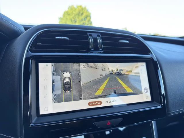 Jaguar XE AWD D200 R-Dynamic S