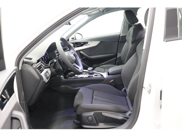 Audi A4 40 TFSI Avant S-Tronic
