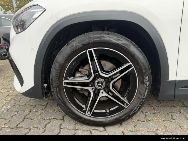 Mercedes-Benz GLA 200 AMG Line