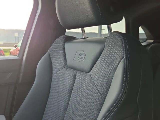 Audi Q3 35 TFSI S-Line