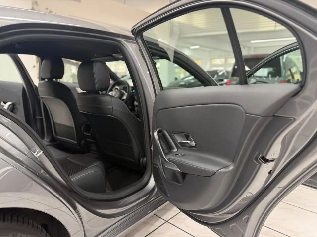 Mercedes-Benz A 180 Progressive