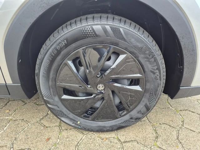 MG ZS Standard range