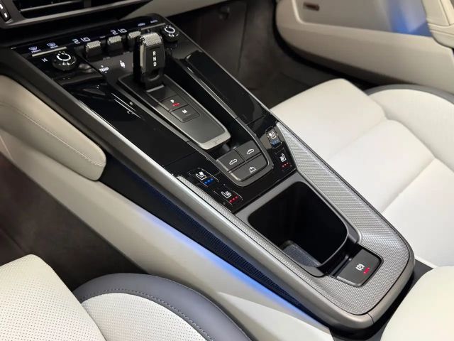 Porsche 992 Cabrio Carrera