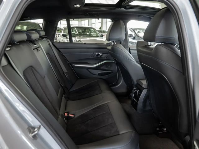 BMW 320 320i M-Sport Touring