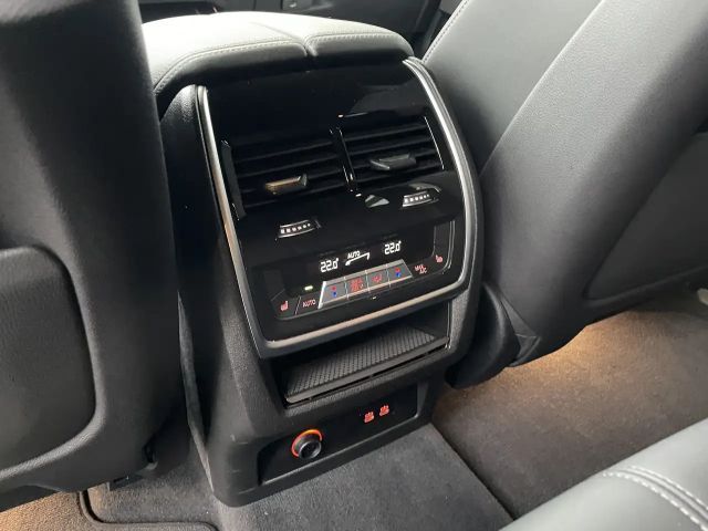 BMW X5 M60i xDrive