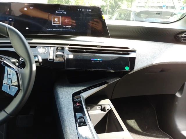 Peugeot 3008 Navi digitales Cockpit LED  Apple CarPlay