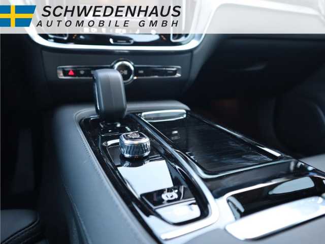 Volvo V60 AWD Dark Plus T8