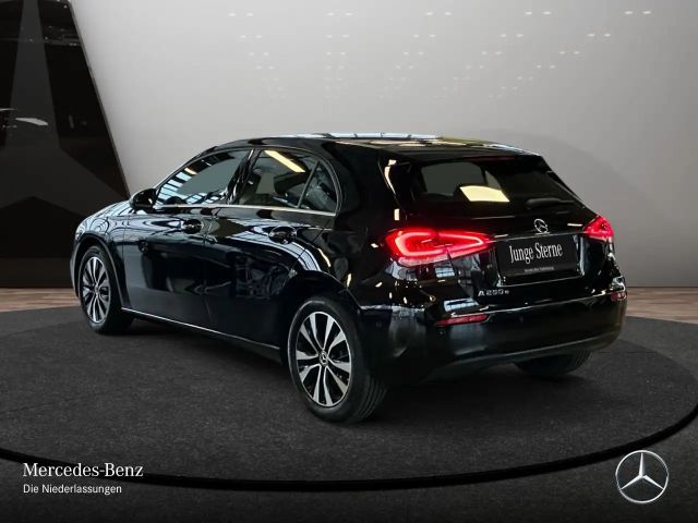 Mercedes-Benz A 250 A 250 e Style
