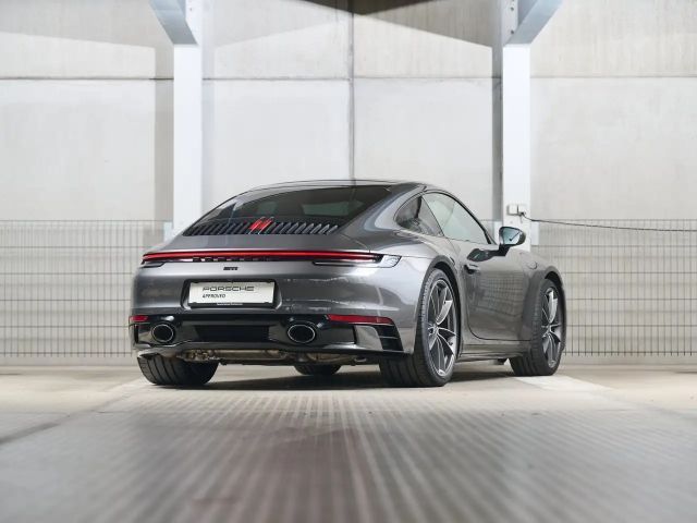 Porsche 911 4 Carrera Coupé