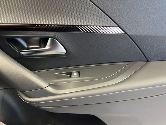 Peugeot 2008 Allure Pack EAT8