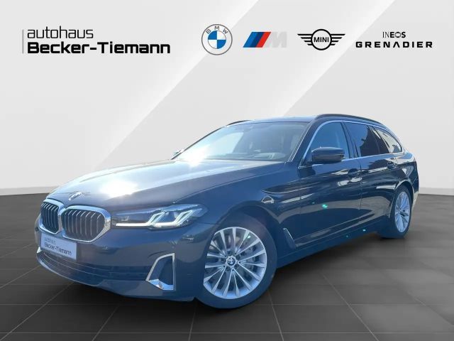 BMW 530 530d Luxury Line Touring xDrive