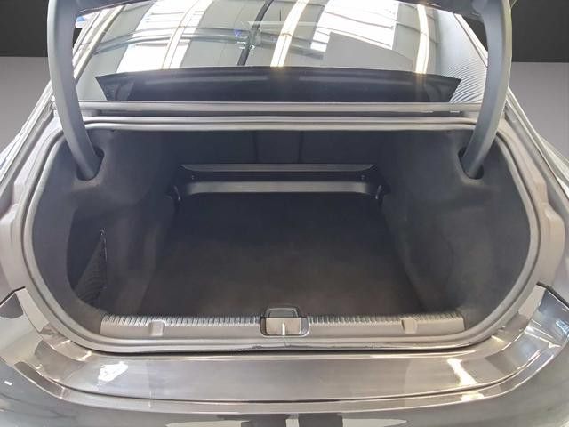 Mercedes-Benz EQE 350 Sedan