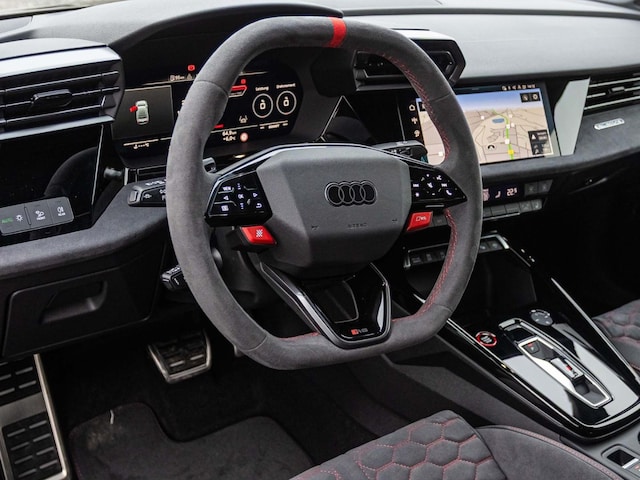 Audi RS3 Quattro S-Tronic Sedan