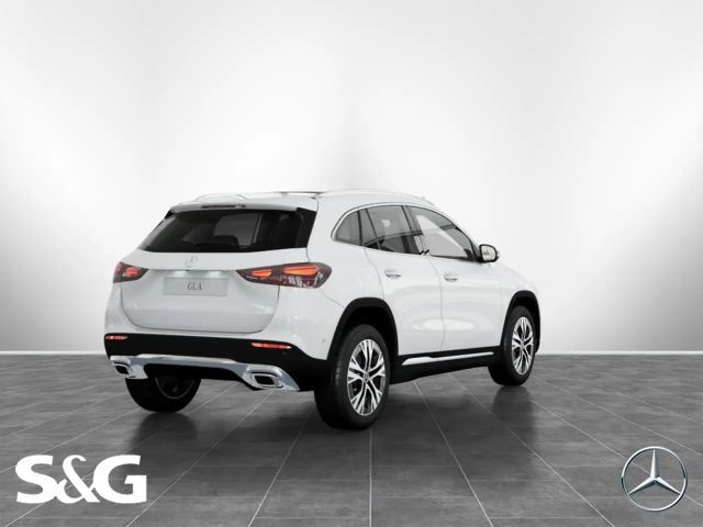 Mercedes-Benz GLA 200 Progressive