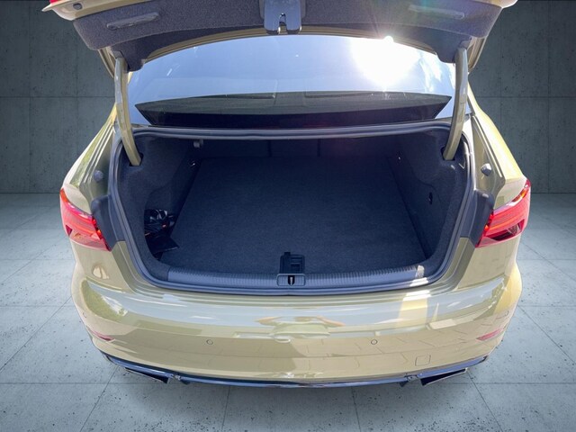 Audi RS3 Quattro S-Tronic Sedan