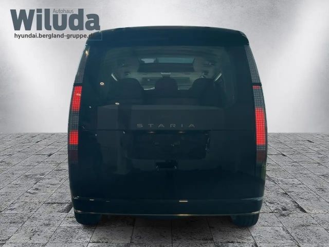 Hyundai Staria Signature