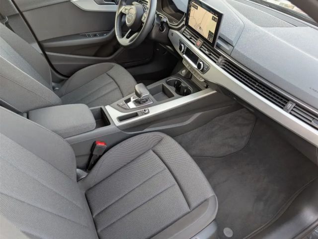 Audi A4 S-Tronic Sedan