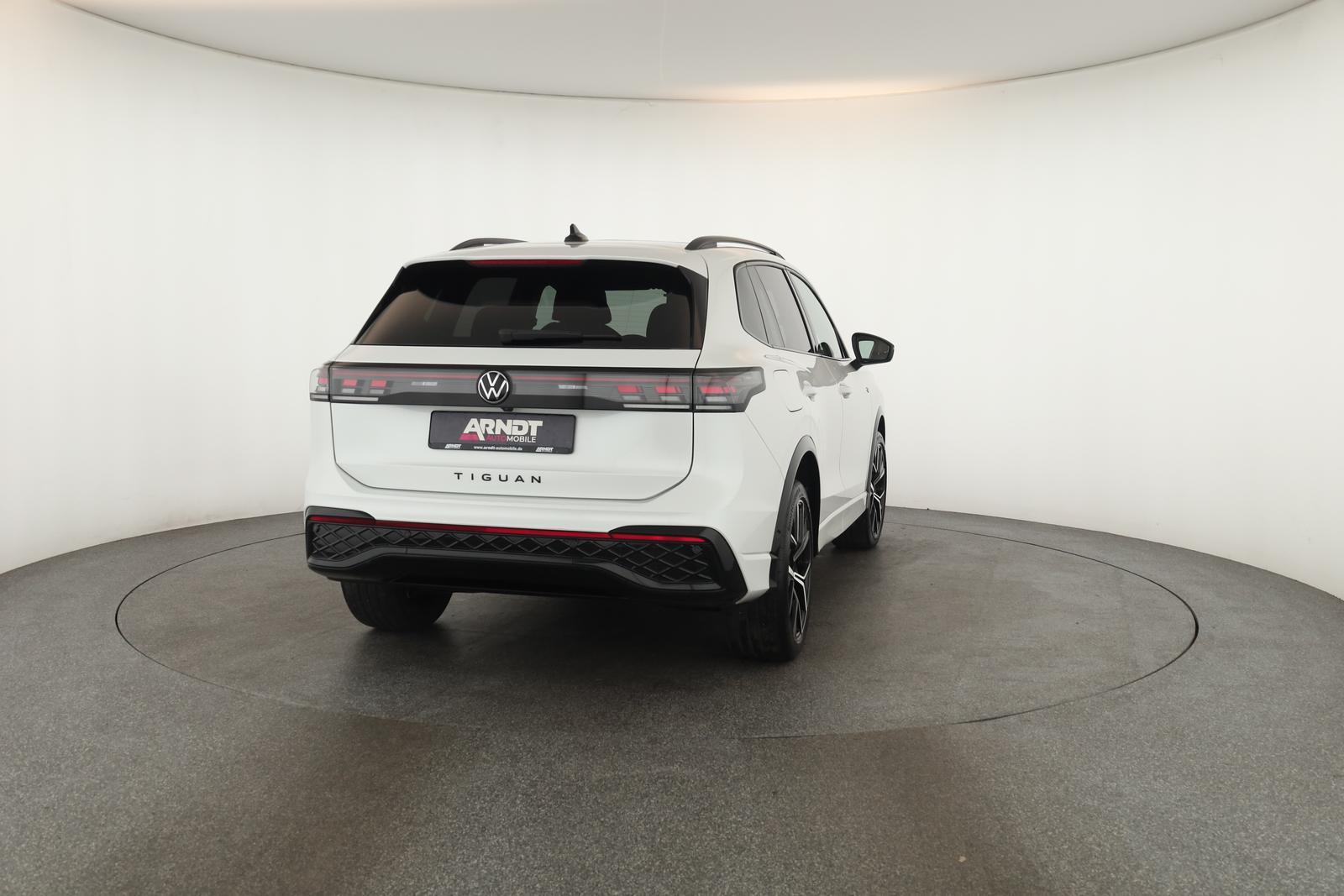 Volkswagen Tiguan 2.0 TSI DSG IQ.Drive R-Line