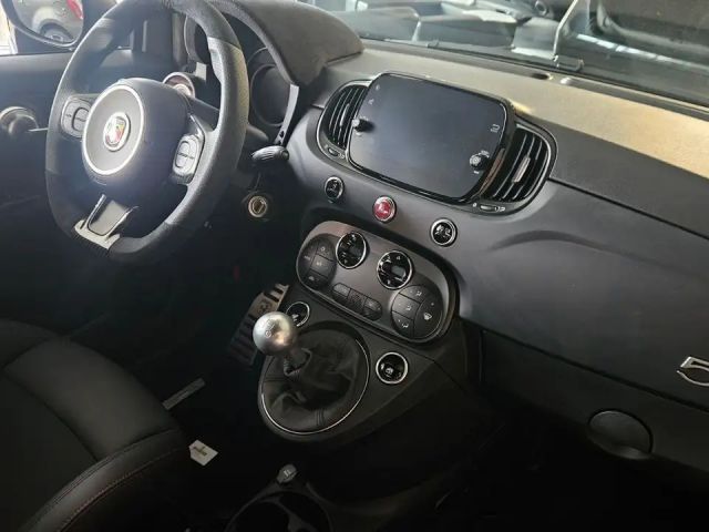 Abarth 695 T-Jet