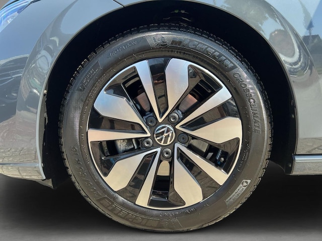 Volkswagen Golf 1.5 eTSI DSG Golf VIII