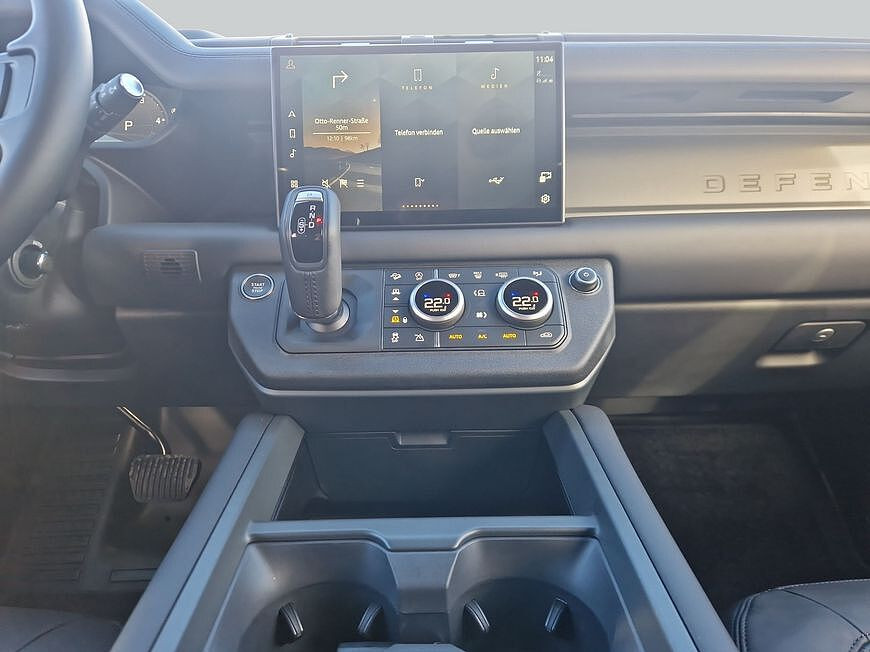 Land Rover Defender 110 Dynamic HSE