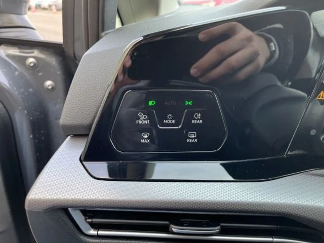 Volkswagen Golf 2.0 TDI DSG Golf VII IQ.Drive