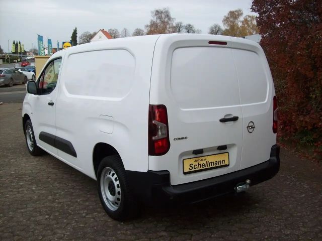Opel Combo E 1.2 Cargo XL Holzboden Anhängerkupplung