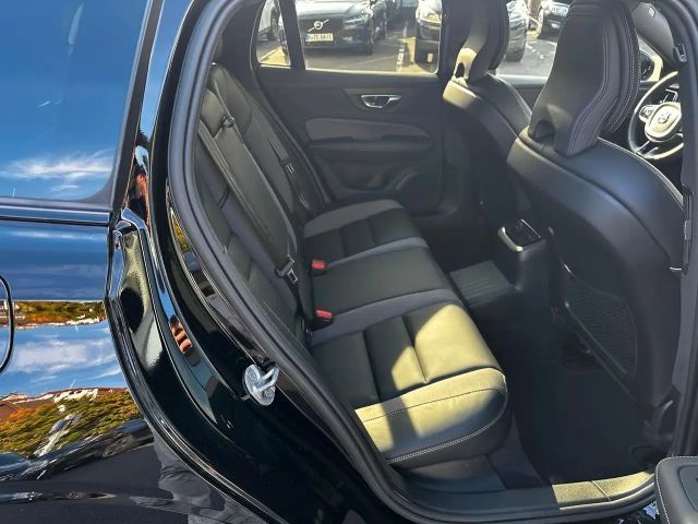Volvo V60 AWD Dark Plus T8
