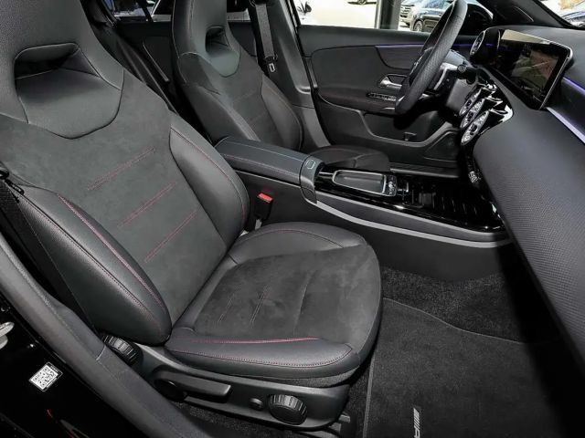 Mercedes-Benz A 200 AMG Line