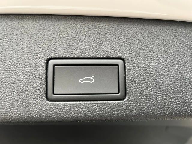 Volkswagen Golf Business DSG Variant